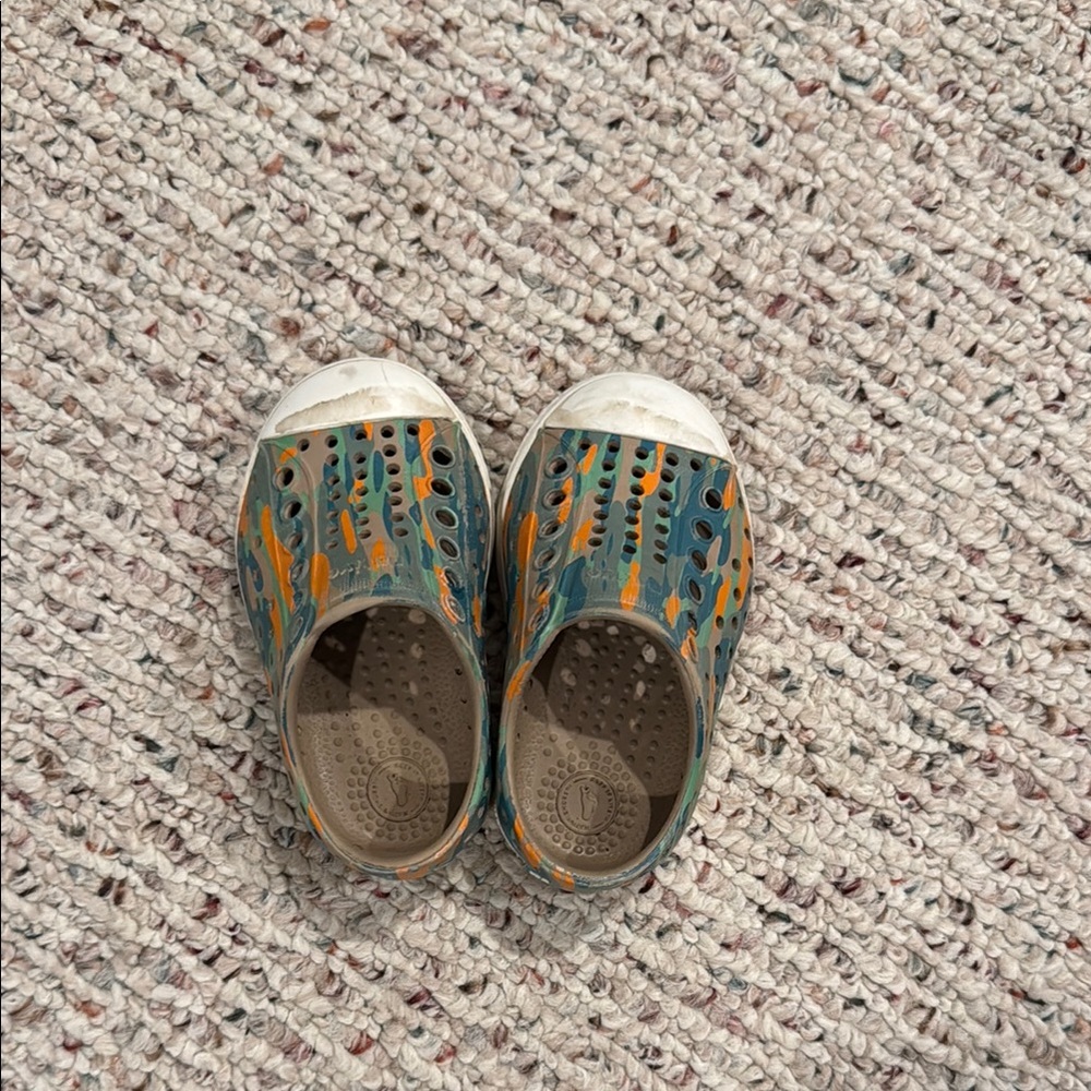 Native Shoes Green and Tan Water Shoes